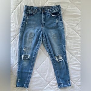 GOGO Distressed Skinny Jeans